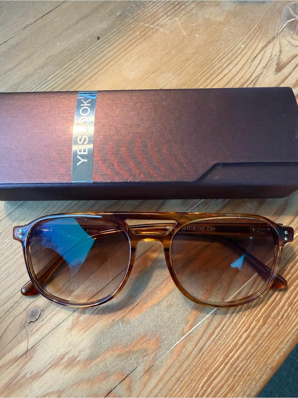 Women’s Amber Brown Aviator Sunglasses